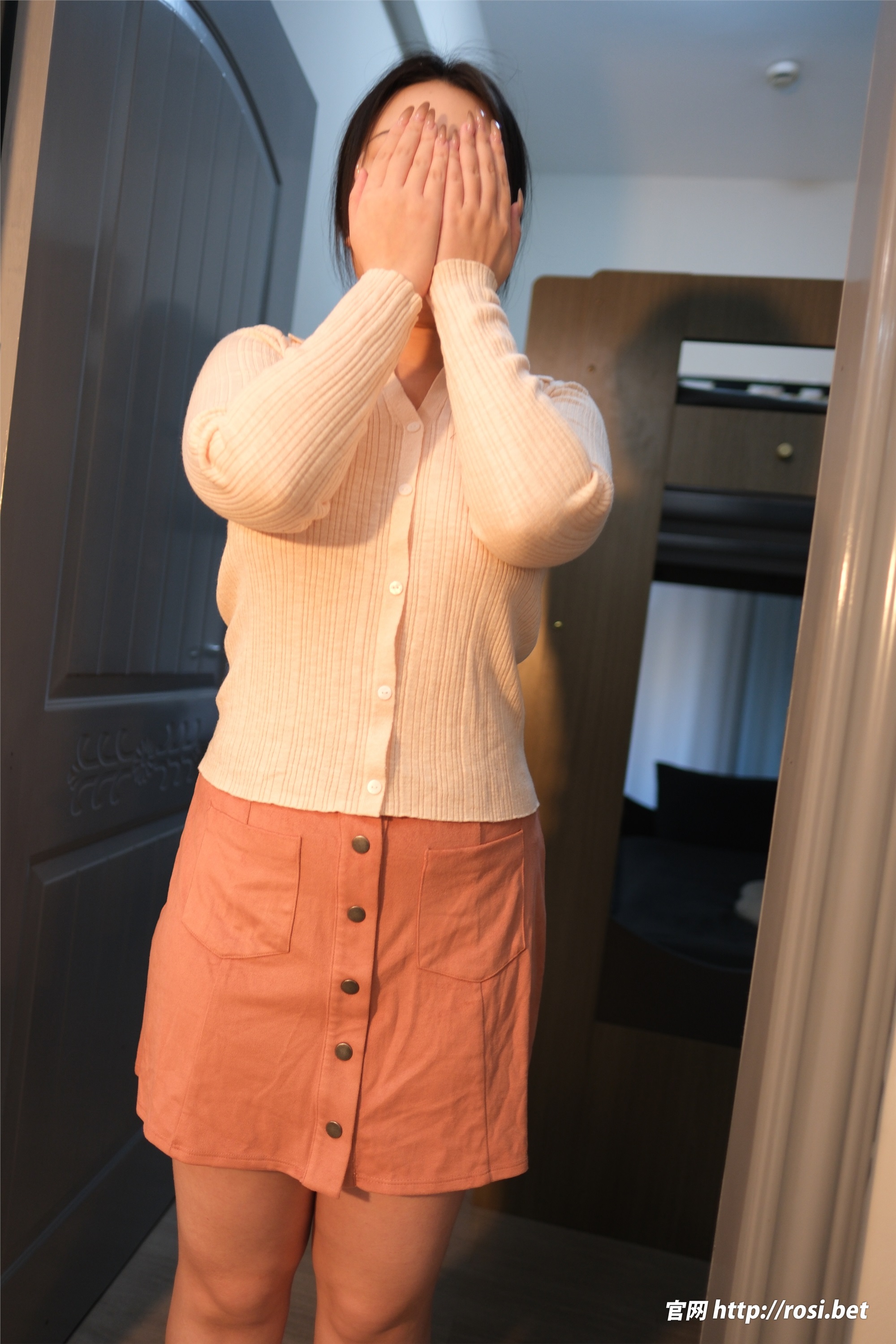 ROSI写真 2025.10.23 NO.5071